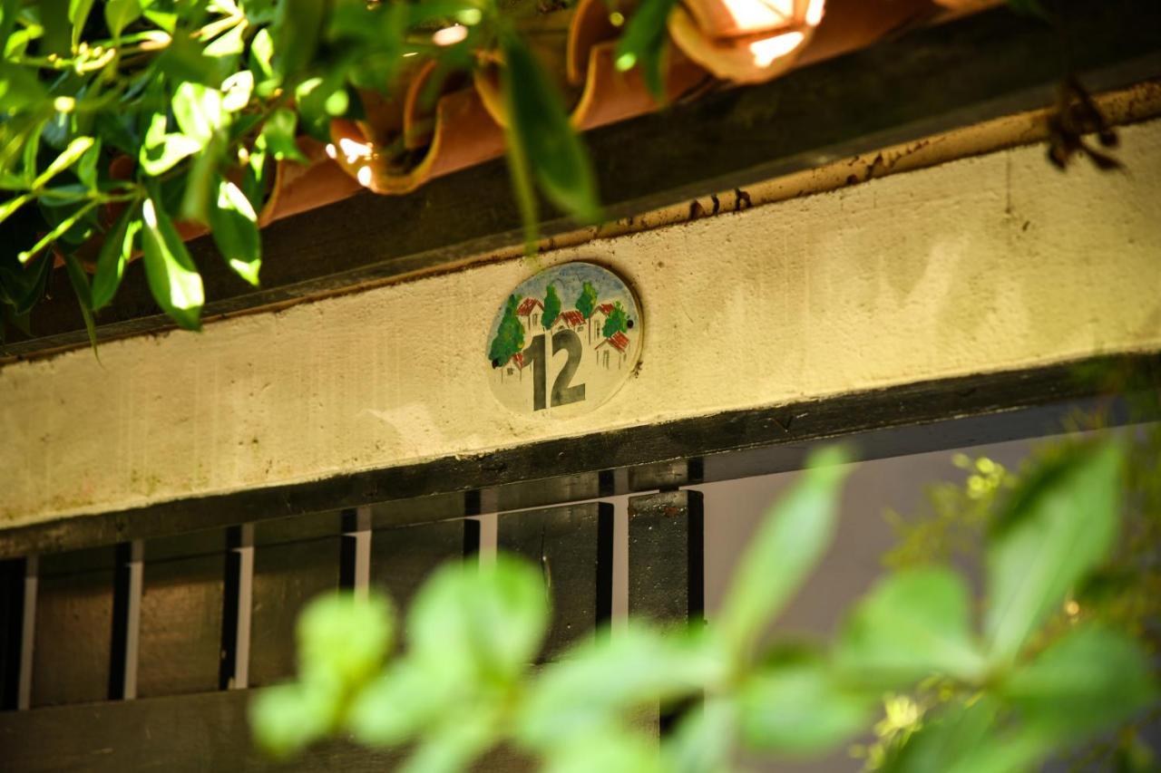 Casa 2 Quartos A 500m Da Rua Pedras, Em C Vaga, Portaria 24hs