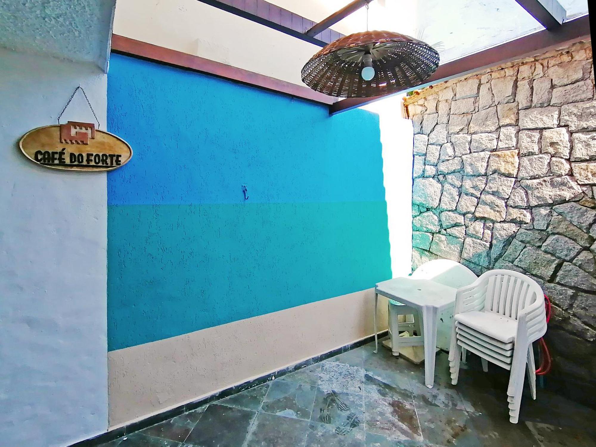 Casa 2 Quartos A 500m Da Rua Pedras, Em C Vaga, Portaria 24hs *