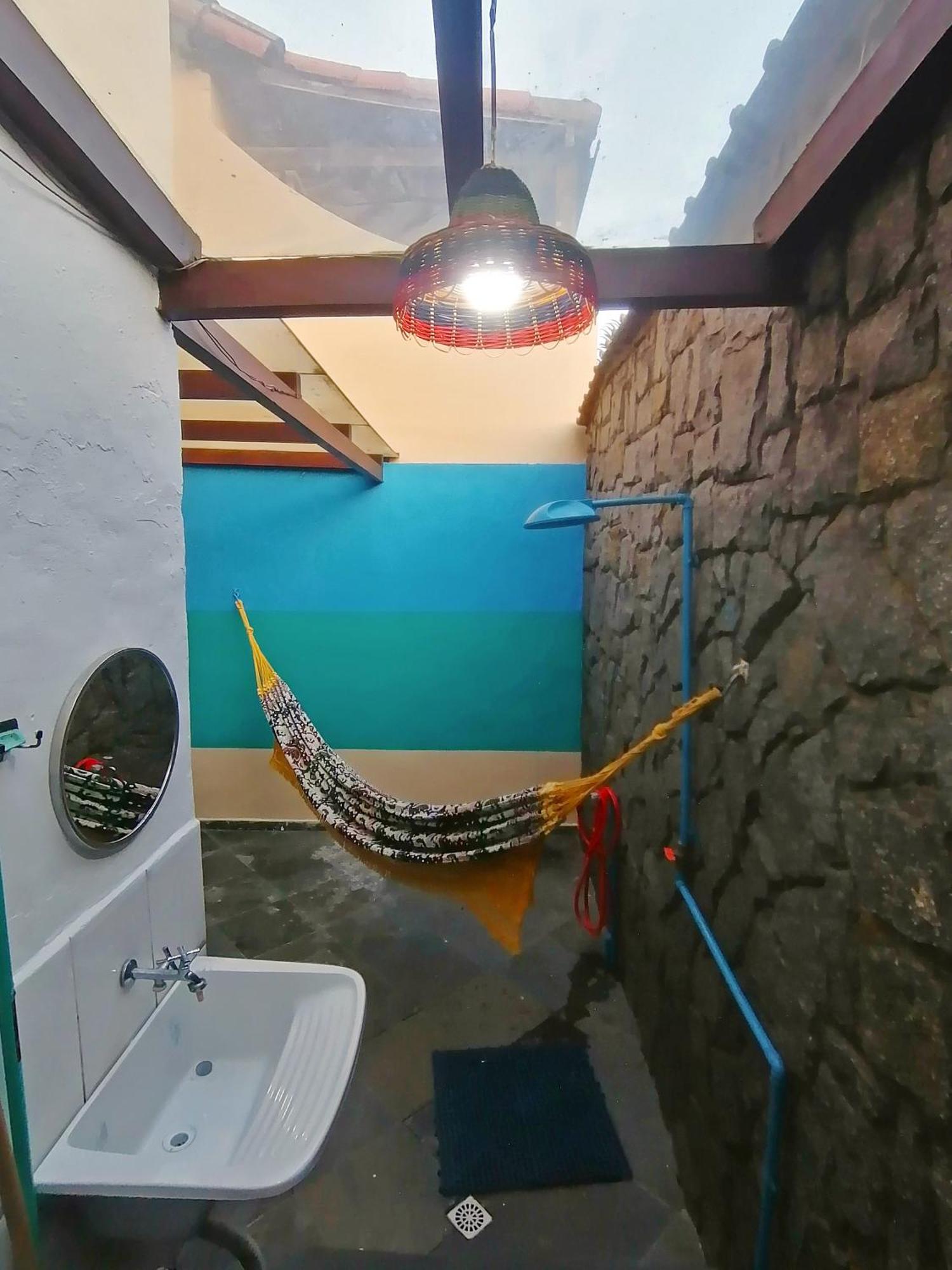 Casa 2 Quartos A 500m Da Rua Pedras, Em C Vaga, Portaria 24hs Búzios