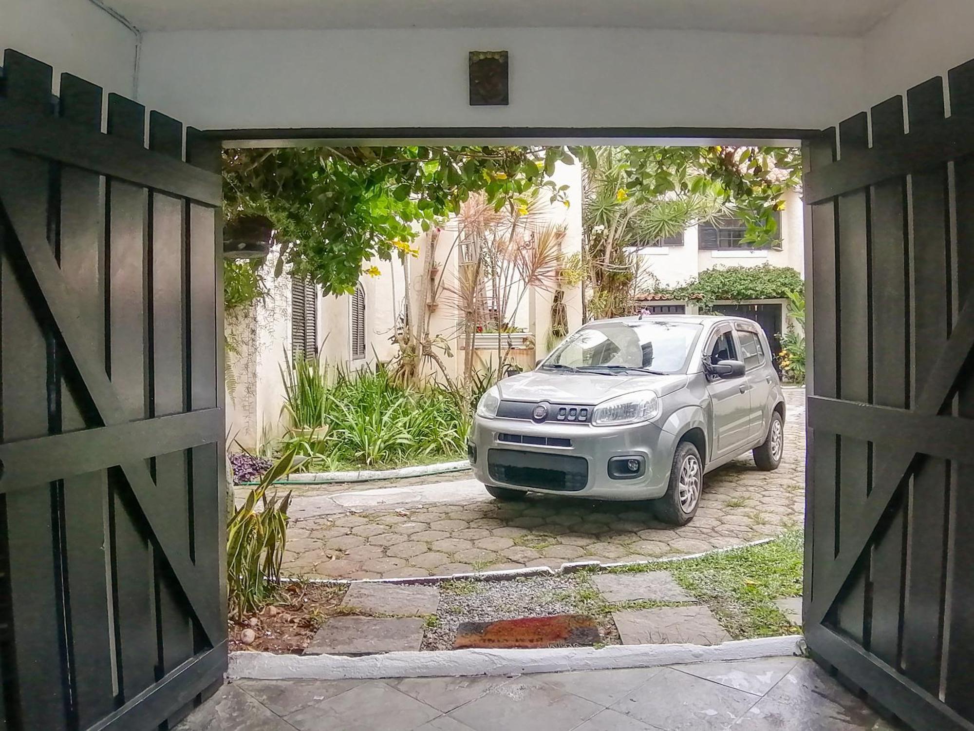 Casa 2 Quartos A 500m Da Rua Pedras, Em C Vaga, Portaria 24hs